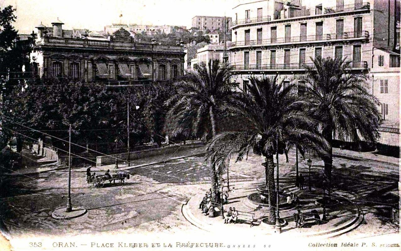 Oran - Place Kleber et Prefecture.jpg